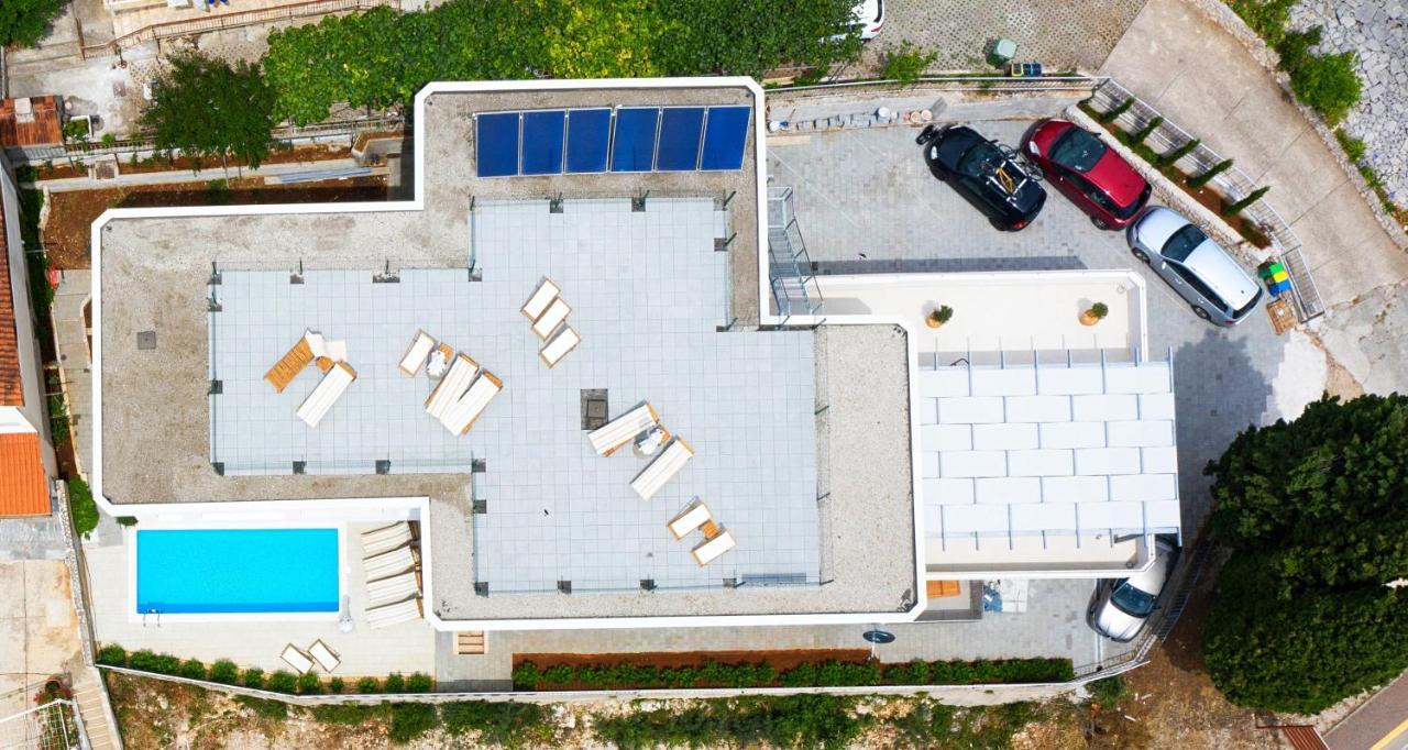 Sun Apartments Primošten Exteriör bild